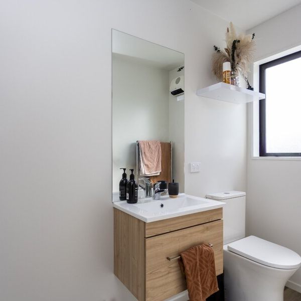 Partly furnished 2-bedroom home! - Photo 1