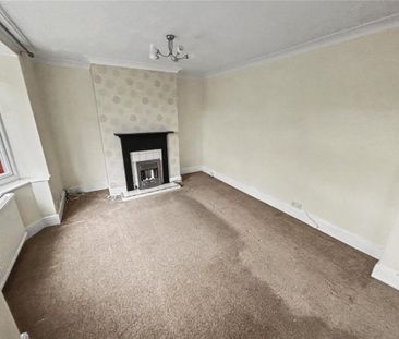 4 bedroom semi-detached house to rent - Photo 2