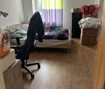 Günstige 2-Zimmer-Wohnung in der Krefelder Innenstadt - 2. OG, Lami... - Photo 3