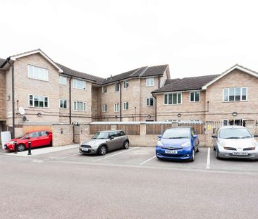 Hillside Court, Alden Crescent, Headington, Oxford, Oxfordshire, OX3 - Photo 2