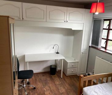 5 bedroom terraced house to rent - Photo 4