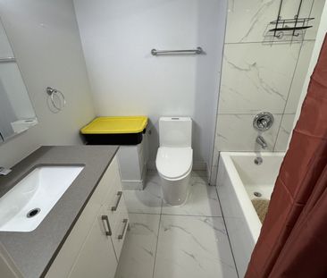 For Lease - 631 Ashprior Avenue, Mississauga, Ontario - Photo 4