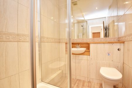 East Parade - Photo 4