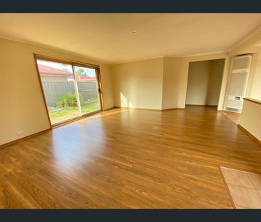 39B Minogue Crescent, Hoppers Crossing, Vic 3029 - Photo 5