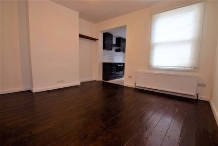 British Road, Bristol, Somerset, BS3 - Photo 3