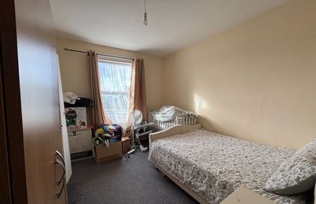 2 Bed Flat, High St, NW10 - Photo 2
