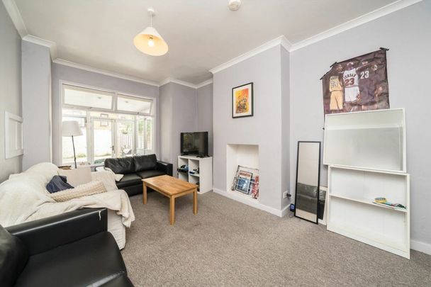 Gatton Road, Tooting, SW17 - Photo 1