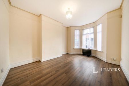 4 bedroom terraced house to rent - Photo 4