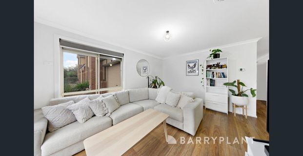 Comfortable Contemporary Living! - Photo 1