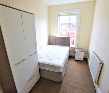 4 bedroom terraced house to rent - Photo 4