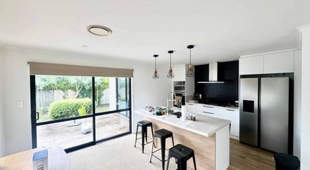 Spacious 4-Bedroom Family Home in Kumeu - Photo 3