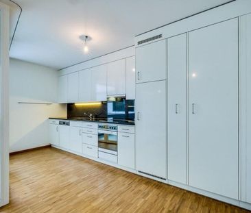 Light-filled apartment in a well-maintained residential area - Foto 1