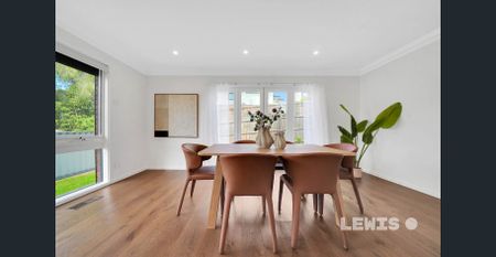 Immaculate 3 bedroom unit with garage - Photo 2