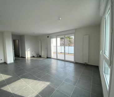 Location Appartement 2 pièces 38m² NIMES 30000 - Photo 4