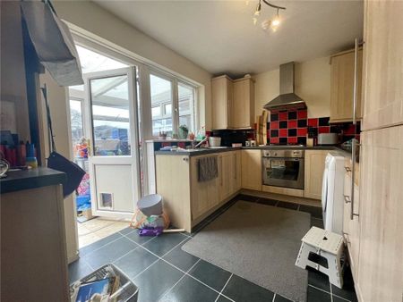 Gunville Crescent, Bournemouth, Dorset, BH9 - Photo 5