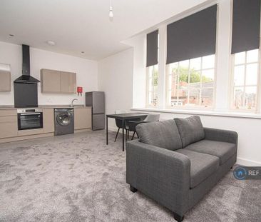 1 bedroom flat to rent - Photo 2