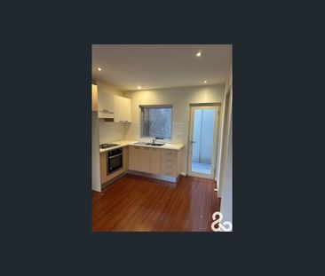 In the heart of Broadway - Photo 4