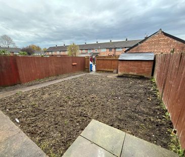 2 bedroom end of terrace house to rent - Photo 5