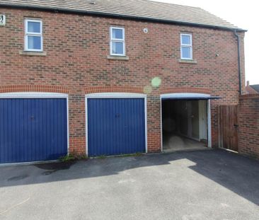 1 bedroom coach house to rent - Photo 1