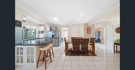 Hilltop Haven - Photo 3