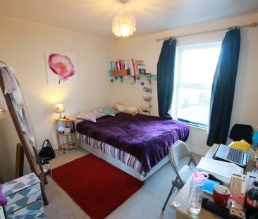 3 Bed Terraced House, Blenheim Gardens, RG1 - Photo 4