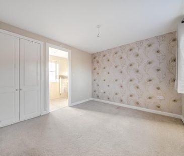 4 bedroom detached house to rent - Photo 1