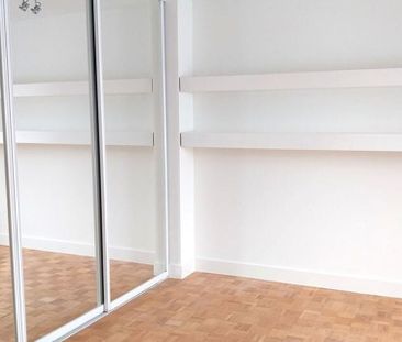 Appartement te huur in Genk voor € 1.000 met 3 slaapkamers - Foto 5