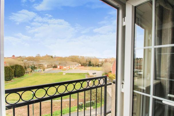 2 bedroom flat to rent - Photo 1