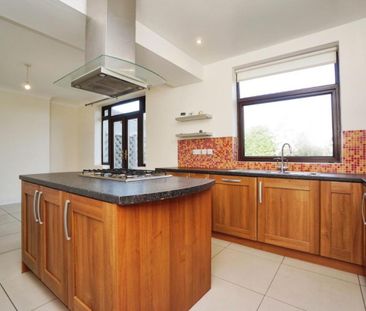 Abbeydale Park Rise, Dore, Sheffield, S17 3PD - Photo 3