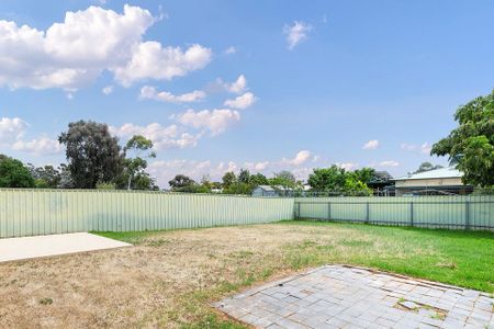 72 Hunter Crescent, Salisbury North. - Photo 4