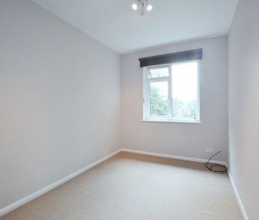 Coniston Close, Grove Park, W4 - Photo 4