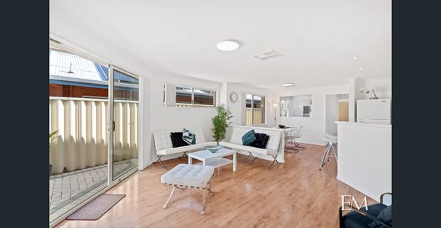 Clean & Bright 3-Bedroom Duplex with Alfresco Area - Photo 1