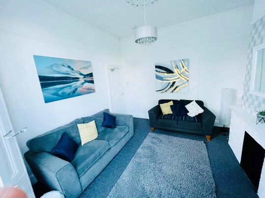 5 bedroom house to rent - Photo 1