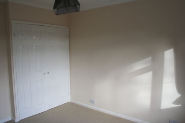 135 Kentwood Hill - Photo 1