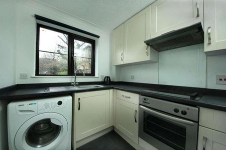 Boston Manor Road, TW8 - Photo 4