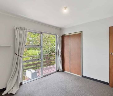 Welcome home to 2/145 Ohariu Road - Photo 3