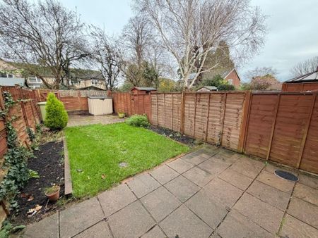 2 bedroom terraced house to rent - Photo 4