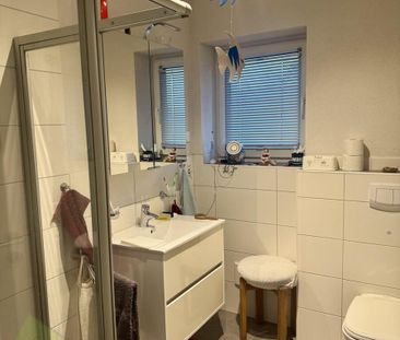 Wohnen am Philippsburger-Park! Gemütliche 3-Zimmer-Oberwohnung in L... - Foto 2