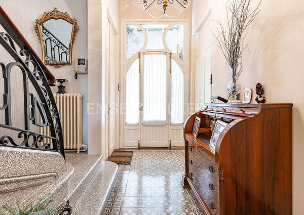 Plaça del Vaixell Maria Assumpta, Badalona, Catalonia 08912