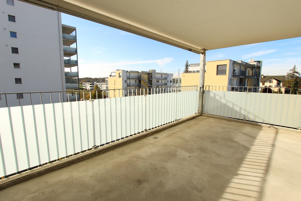 Grosszüge, helle Wohnung mit grossen Balkonen - Photo 1