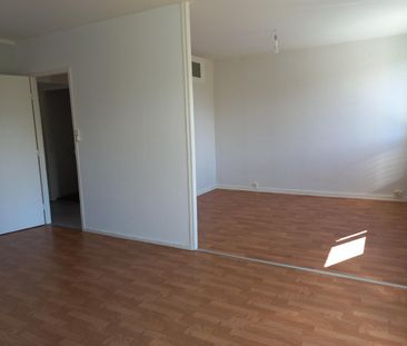 Location Appartement 4 pièces 67 m² La Châtre - Photo 2