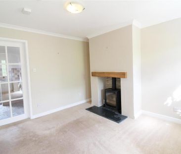 2 bedroom end of terrace house to rent - Photo 6