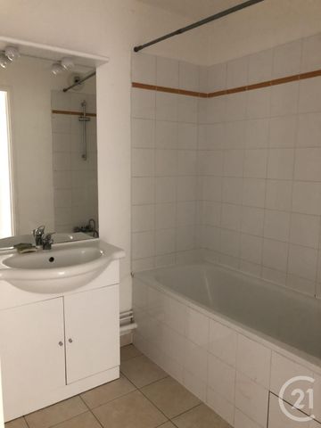 Location Appartement 2 pièces 45m² LA FERTE GAUCHER 77320 - Photo 5