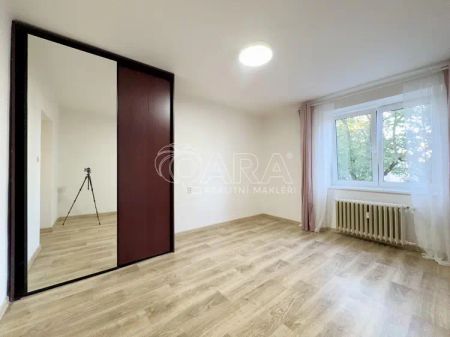 Pronájem bytu 3+1, 70 m 2, Praha 9 - Prosek, ulice Letňanská - Photo 2