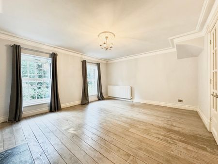 4 Bedroom Town House, - Photo 2