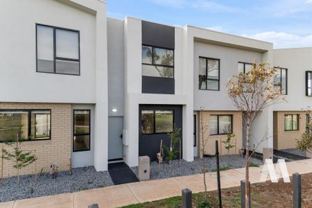 15 Rakia Walk, Fraser Rise VIC 3336 - Townhouse For Rent | Domain - Photo 2