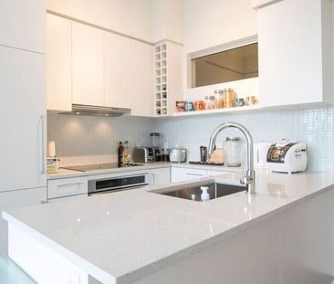 $1,850 / 1br – 510ft2 – Located right in Historic Downtown New West... - Photo 2