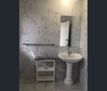 Newly renovated spacious studio type unit - Photo 6