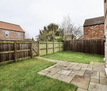 3 bedroom semi-detached house to rent - Photo 6