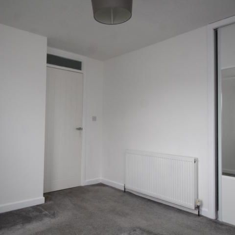 2 bedroom maisonette to rent - Photo 1